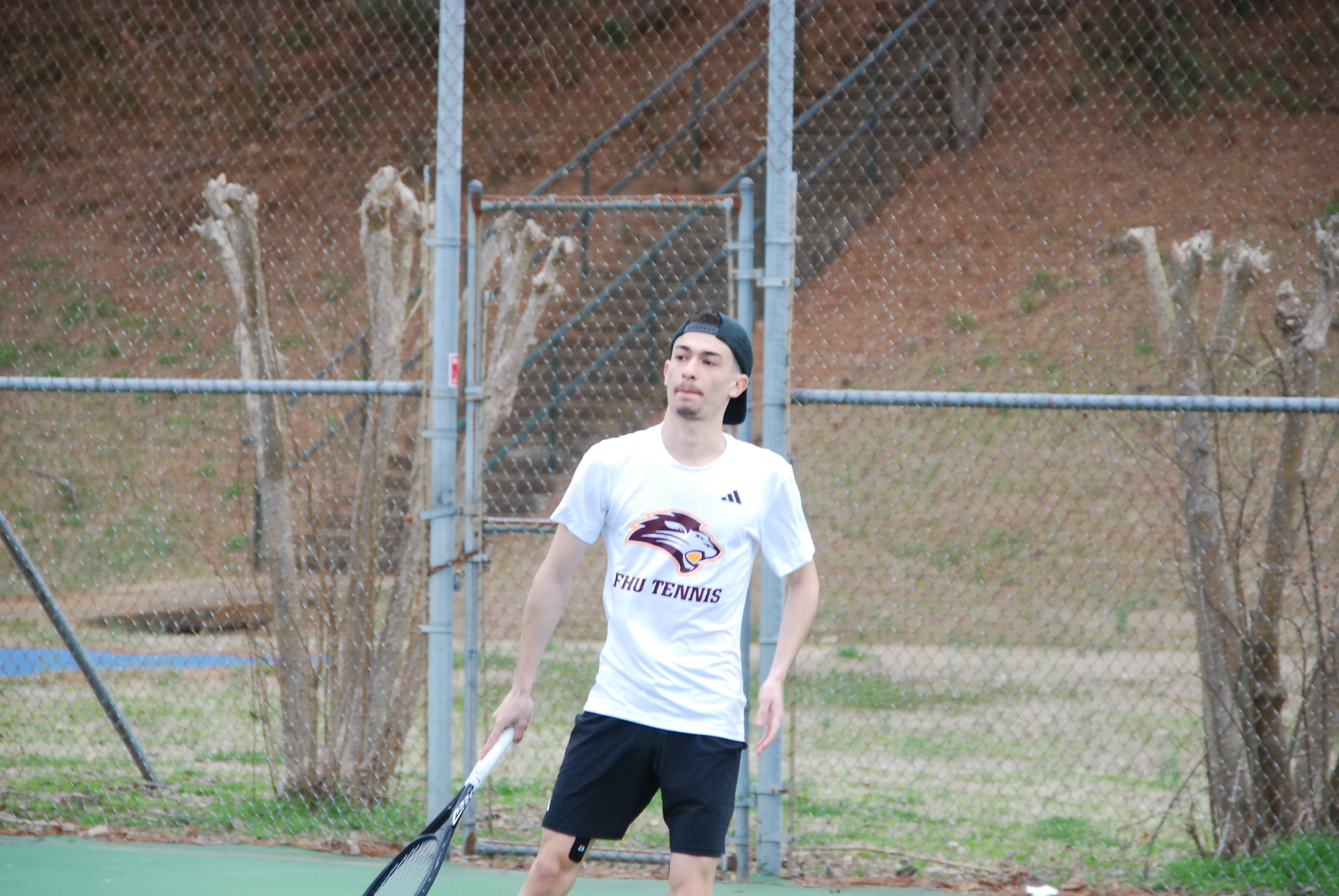 Doubles point proves downfall for FHU tennis